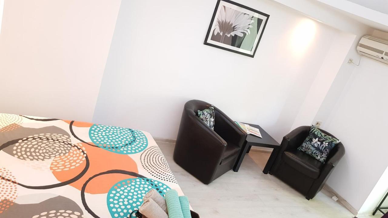 Global Downtown Apartments - Universitate - Balcescu Boekarest Buitenkant foto